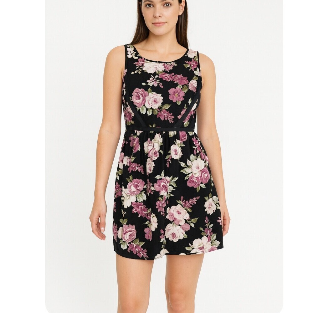 THREE PINK HEARTS Dress Juniors SIZE 3 Black Multi Floral Roses Print fit flare